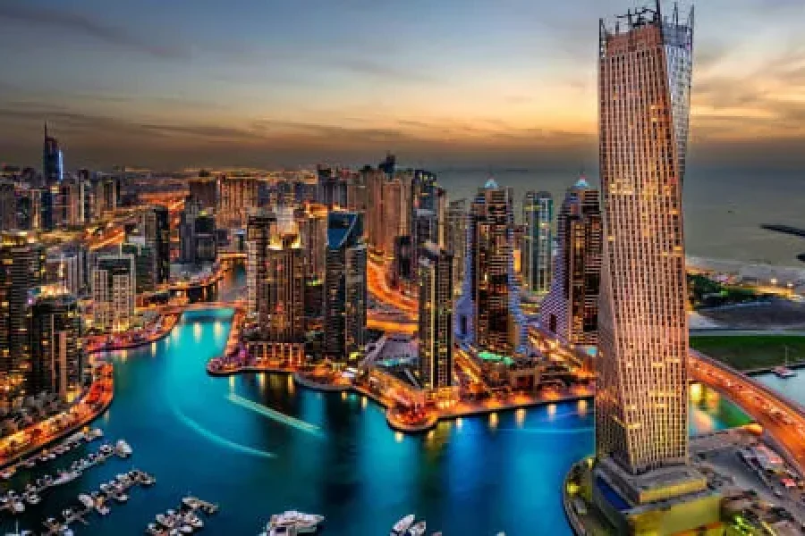 Dubai Like a Local with 1155€ / per person